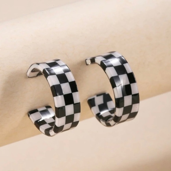 Jewelry - NEW Medium Checkered hoop Earrings Black & White - Boutique